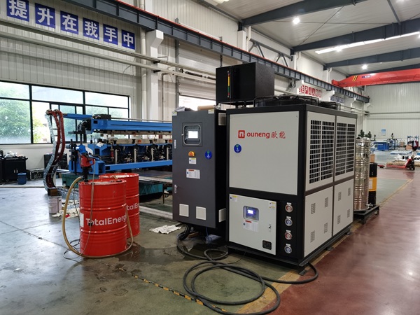 工业冷水机蒸发器工作原理是什么？